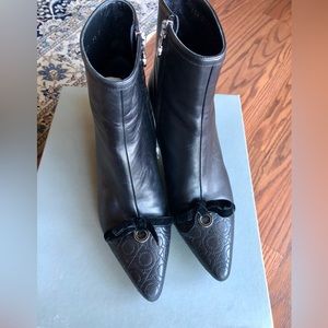 SALVATORE FERRAGAMO Leather Bow Boots 7.5